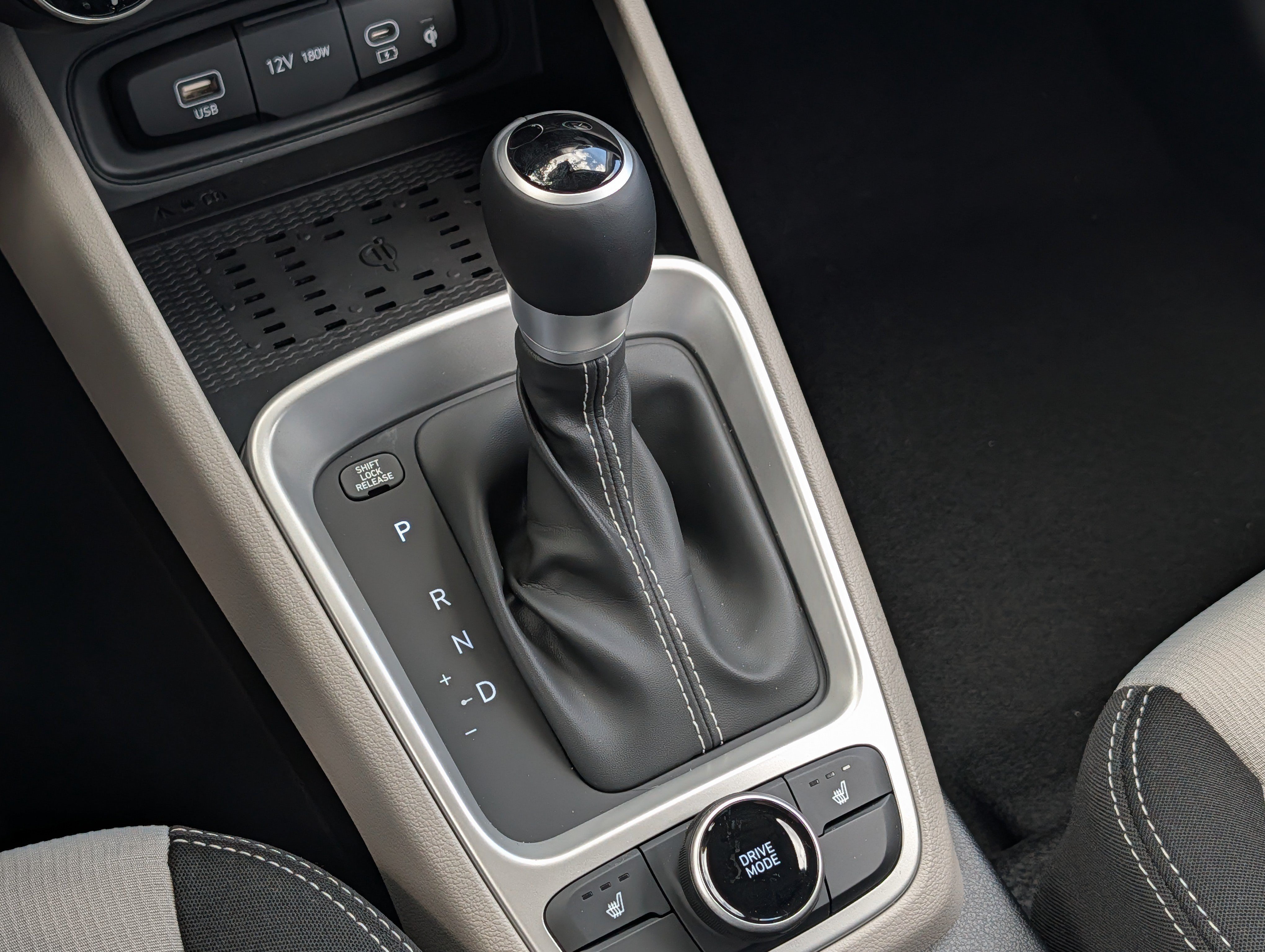 New 2026 Hyundai Venue SEL FWD image 14