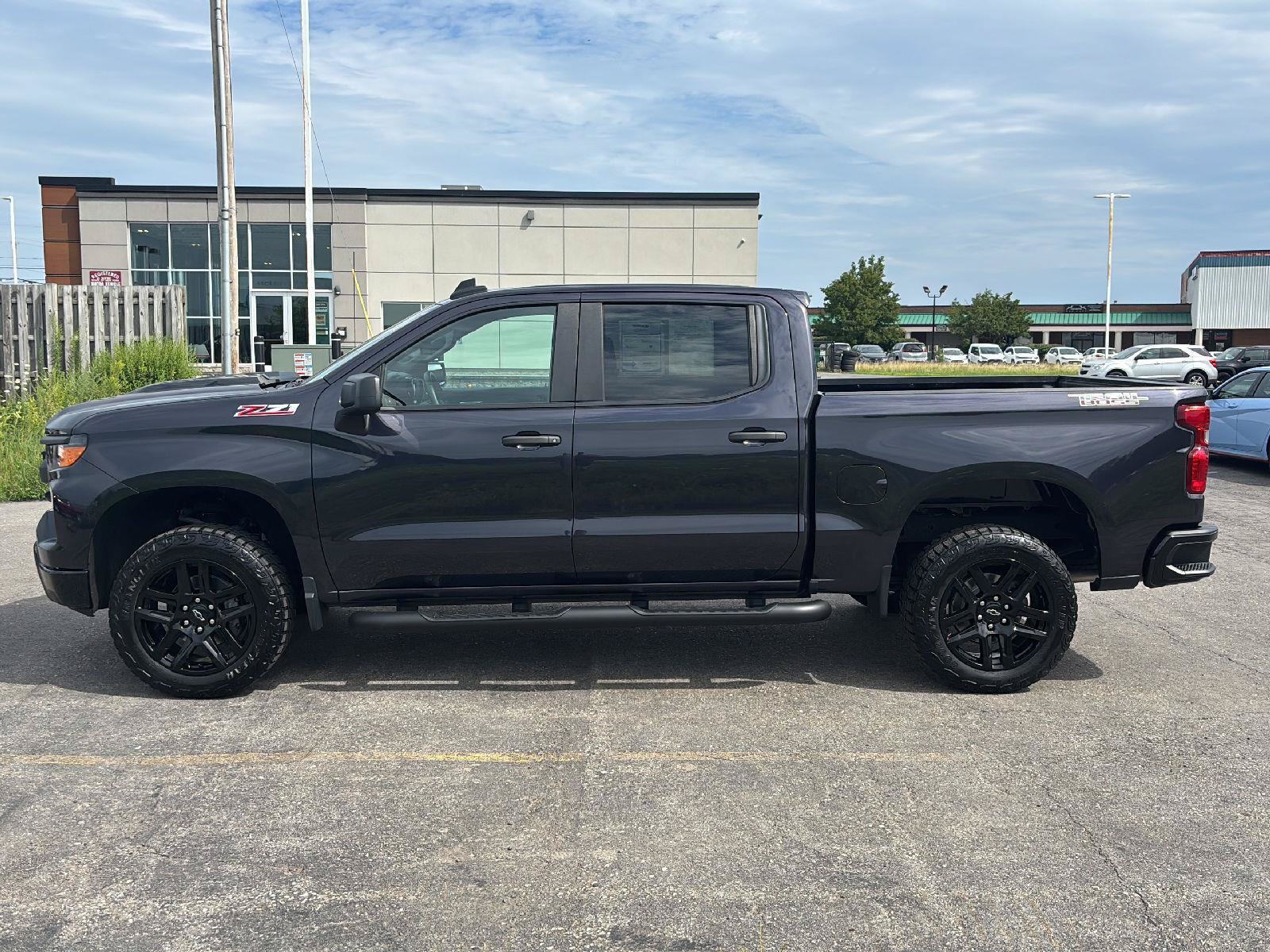 Used 2024 Chevrolet Silverado 1500 Custom Trail Boss AWD/4WD image 4
