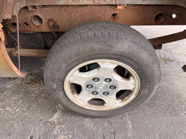 Used 2002 Chevrolet Silverado 1500 LS w/ Heavy Duty Suspension Pkg RWD image 7