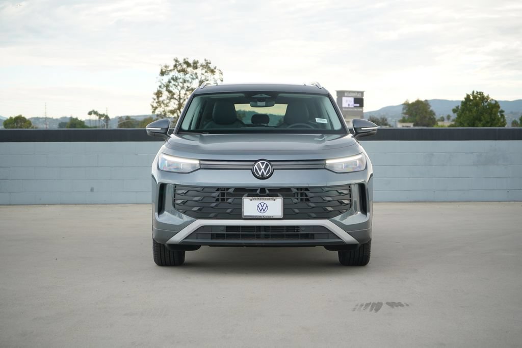 New 2026 Volkswagen Tiguan SE FWD image 6