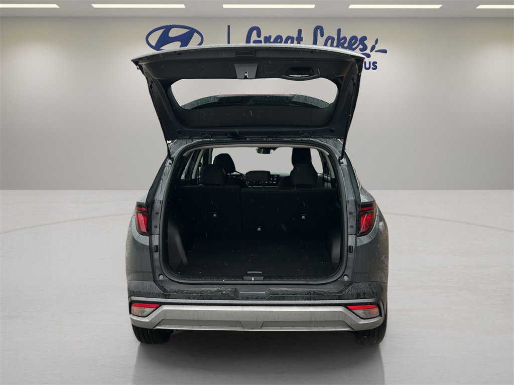 Certified 2025 Hyundai Tucson SE image 10