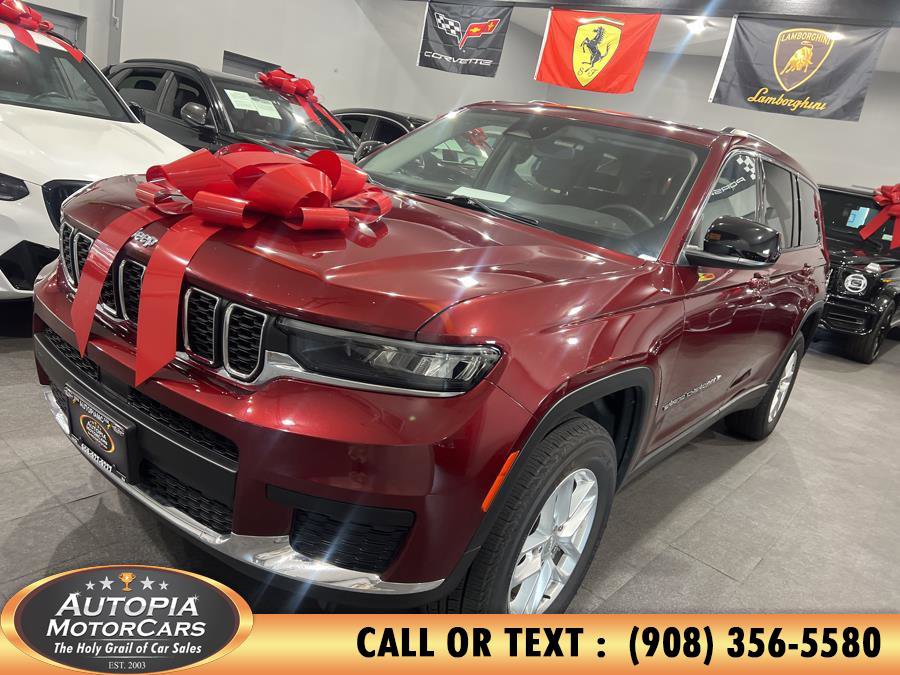 Used 2022 Jeep Grand Cherokee L Laredo w/ Luxury Tech Group I AWD/4WD image 2