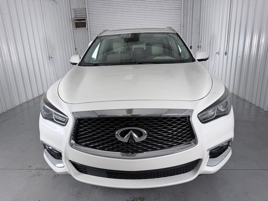 Used 2019 INFINITI QX60 Luxe w/ Essential Package FWD image 2