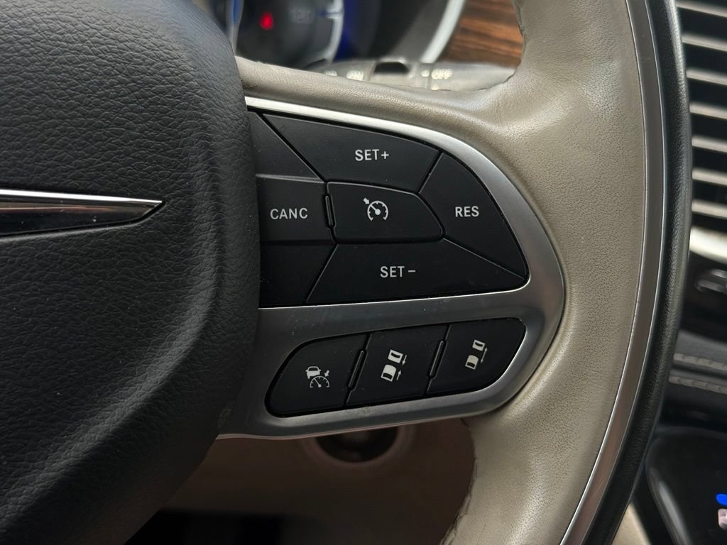 Used 2021 Chrysler Pacifica Limited w/ Premium & Safety Sphere Group AWD/4WD image 19