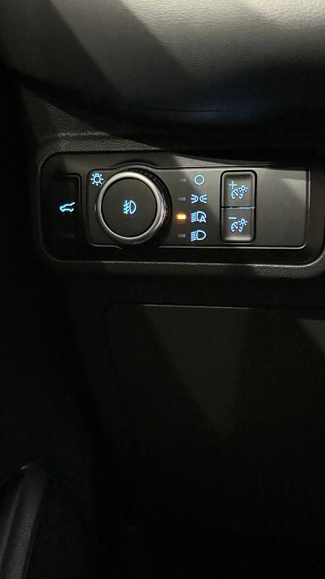 Used 2025 Ford Explorer Active w/ Active Comfort Package image 77