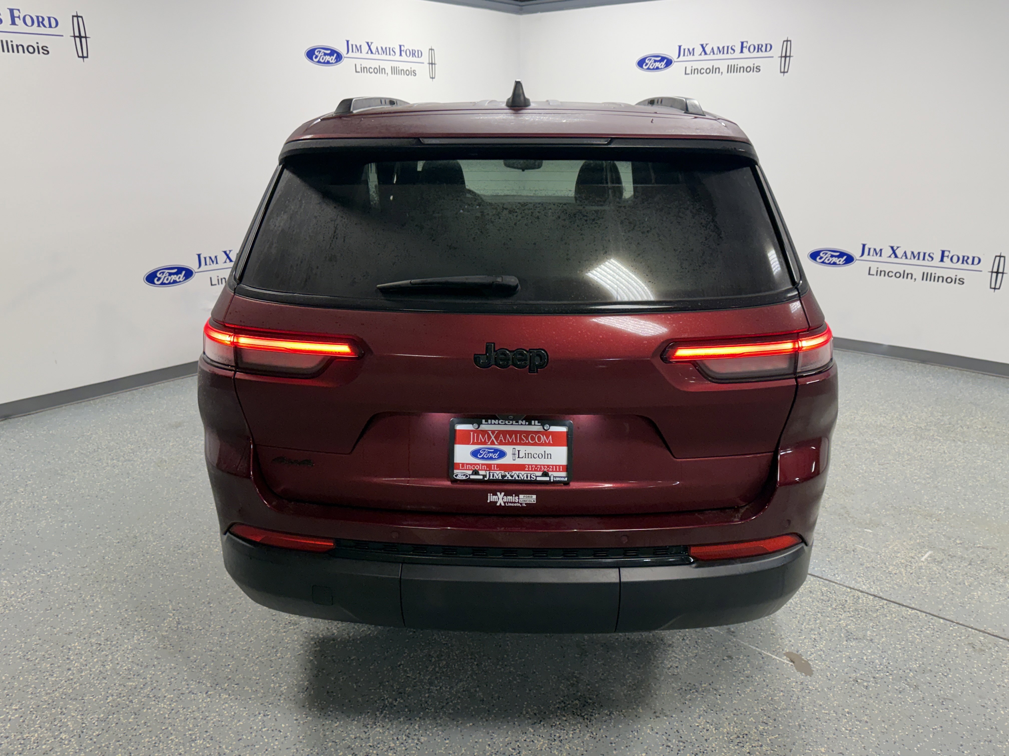Used 2024 Jeep Grand Cherokee L Altitude image 5