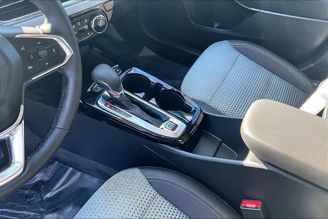 Used 2025 Chevrolet Trax LT w/ Driver Confidence Package image 13