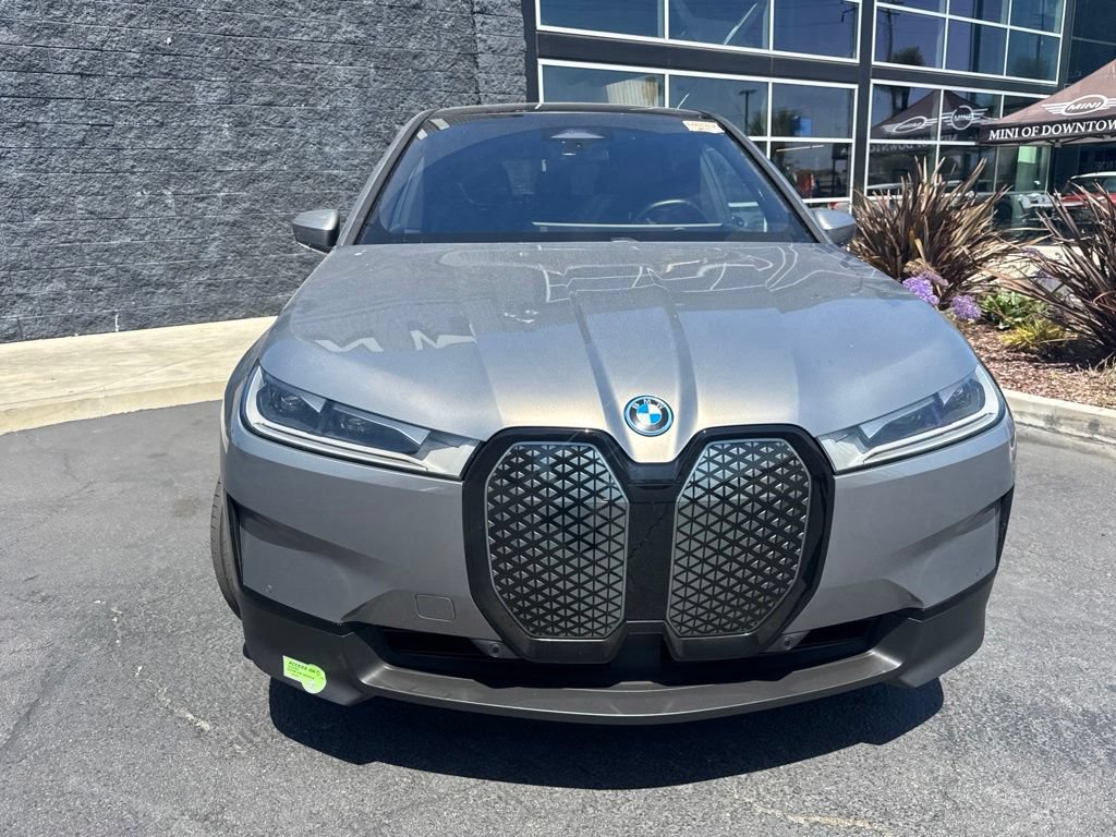 Used 2023 BMW iX xDrive50 AWD/4WD image 10