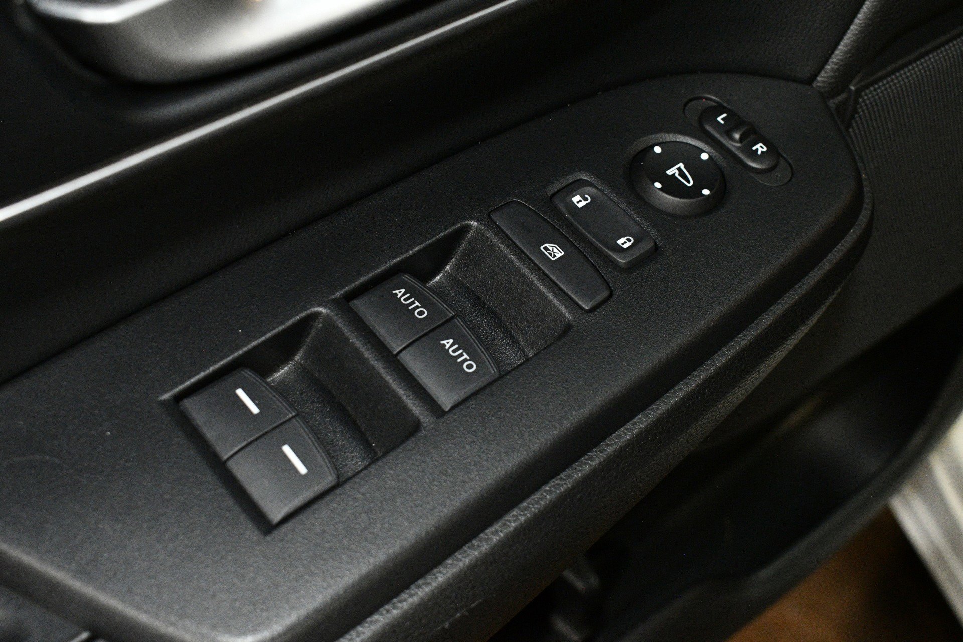 Used 2021 Honda CR-V EX-L image 40