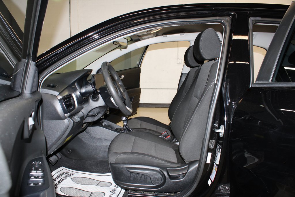 Used 2021 Kia Rio S image 11