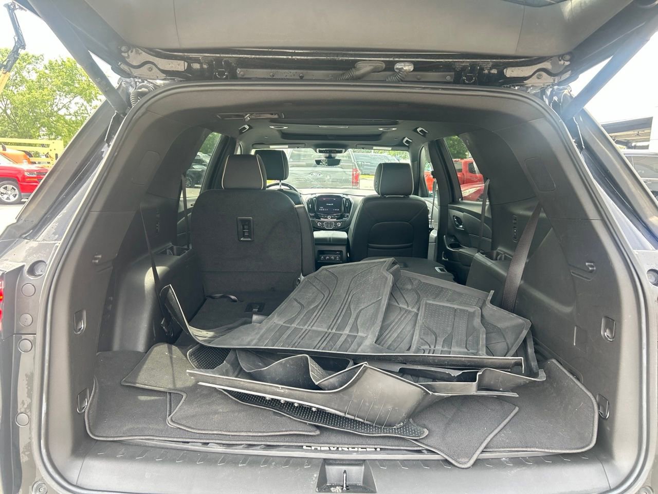 Used 2023 Chevrolet Traverse Premier AWD/4WD image 13