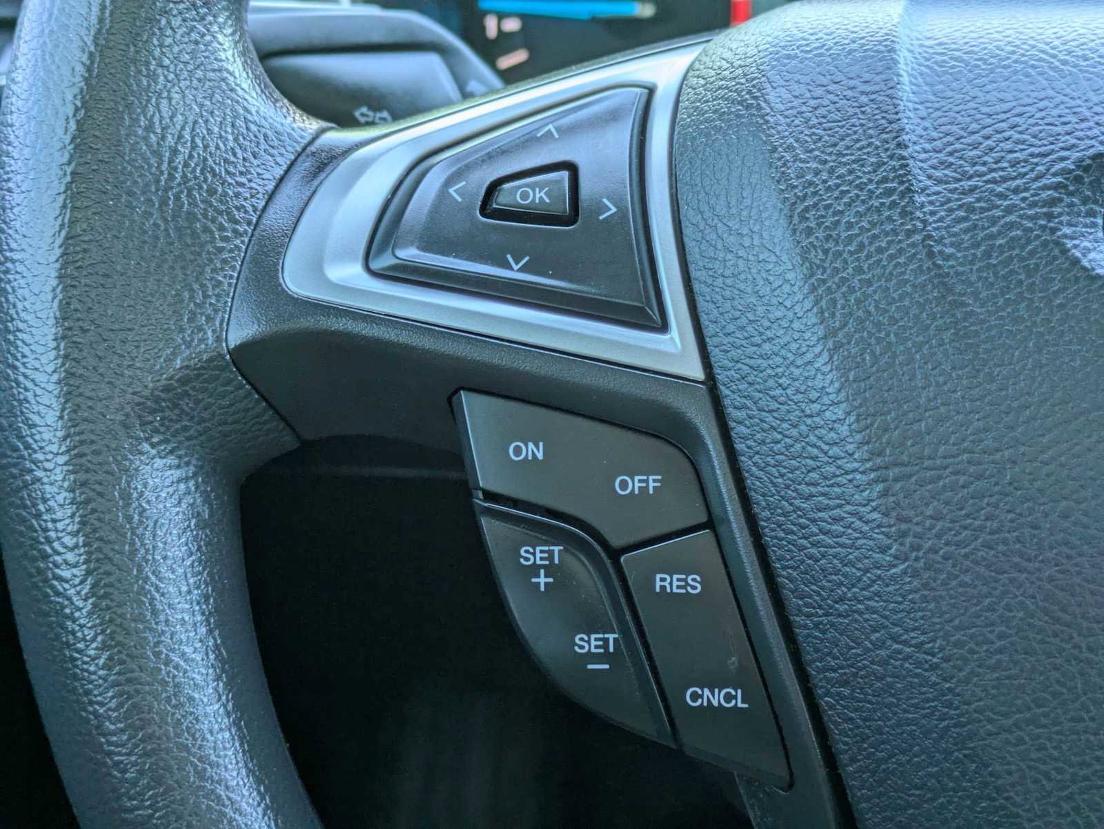 Used 2016 Ford Fusion SE image 24