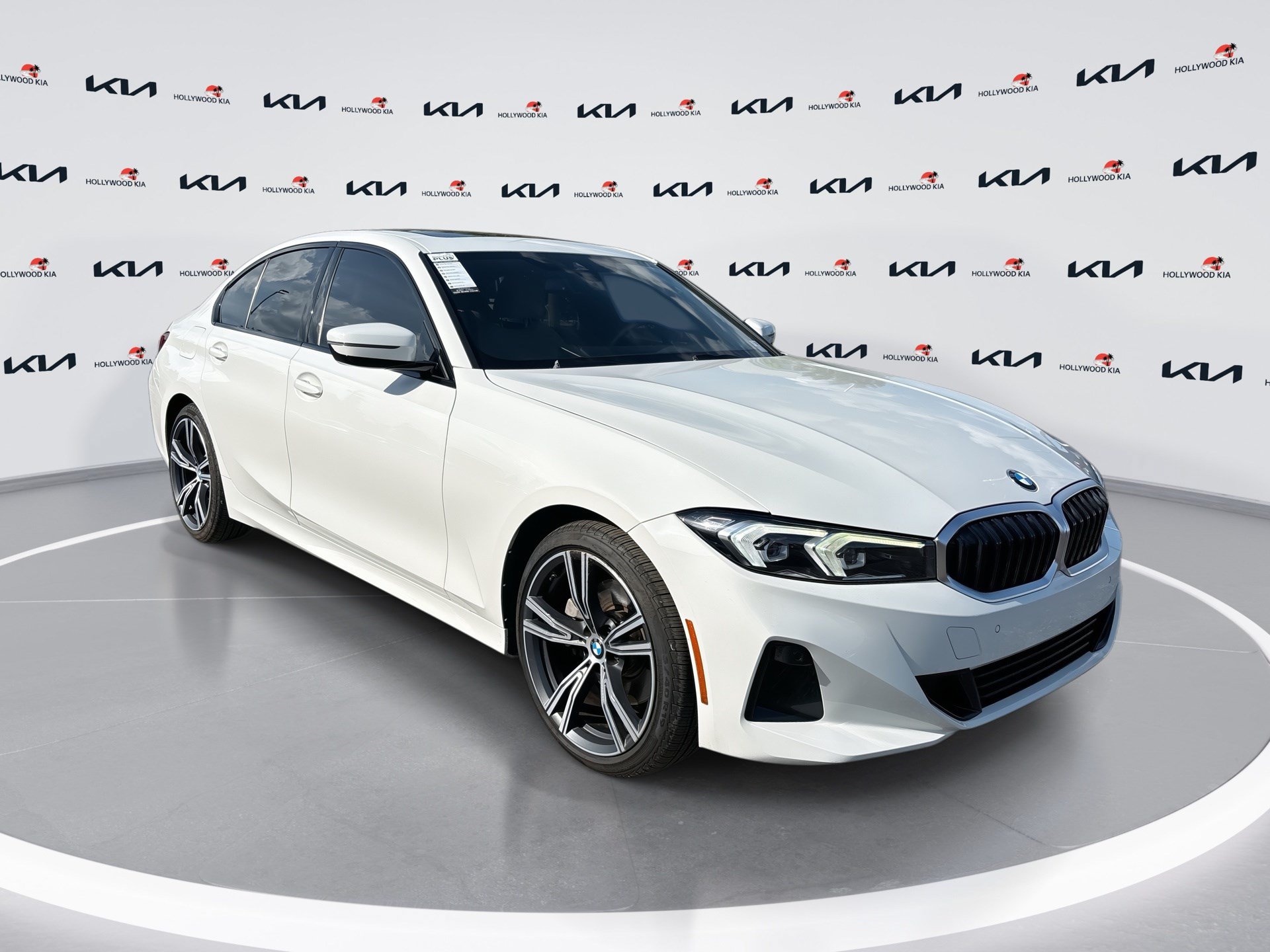 Used 2023 BMW 330i Sedan w/ Convenience Package RWD image 1