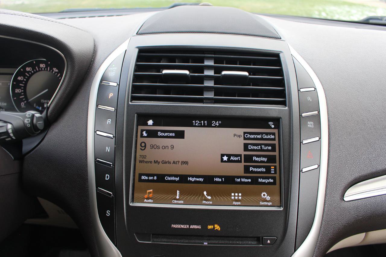 Used 2018 Lincoln MKC Premiere image 23