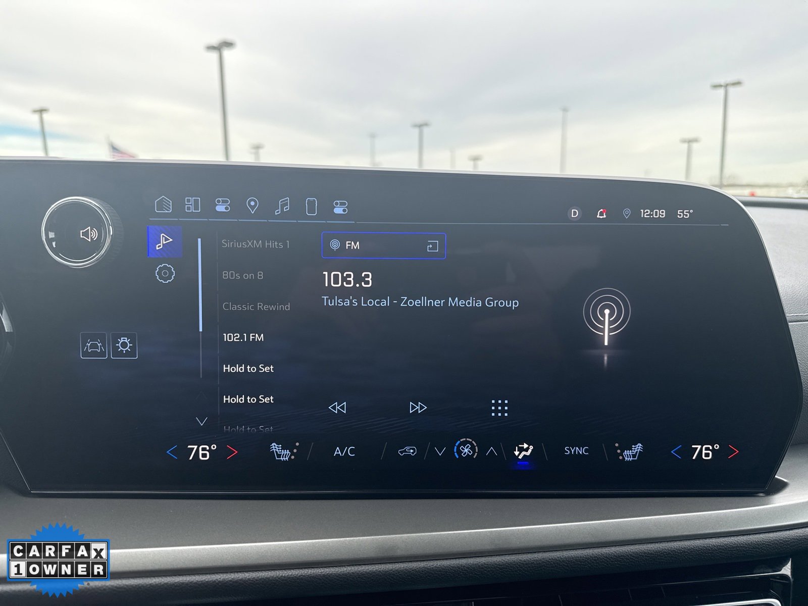 Used 2025 Chevrolet Traverse LT image 18