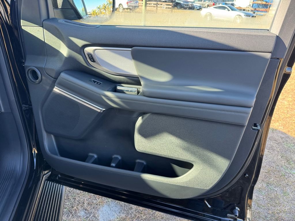 New 2026 Ford Expedition Active image 22