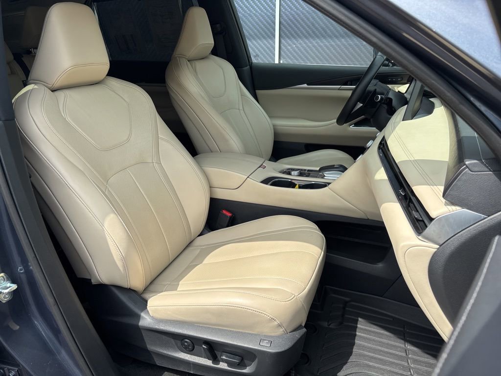 Used 2023 INFINITI QX60 Sensory w/ Cargo Package image 72