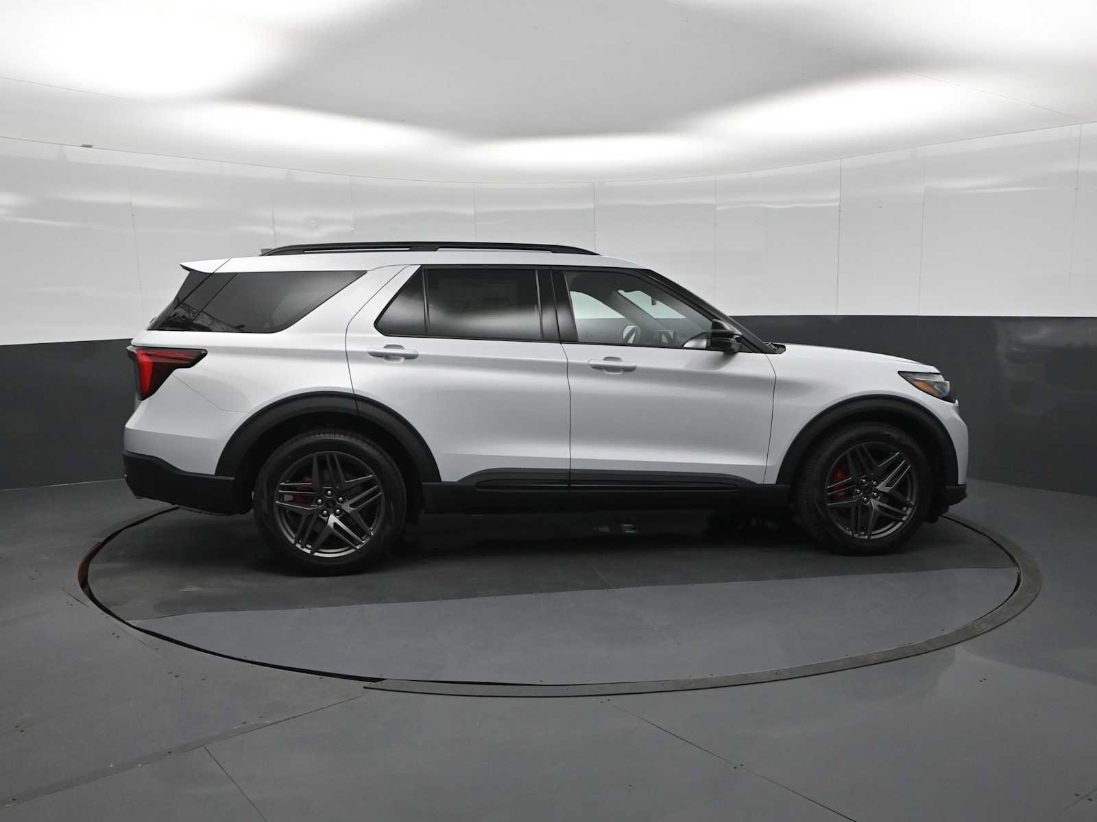 New 2026 Ford Explorer ST w/ Sun And Sound Package AWD/4WD image 9