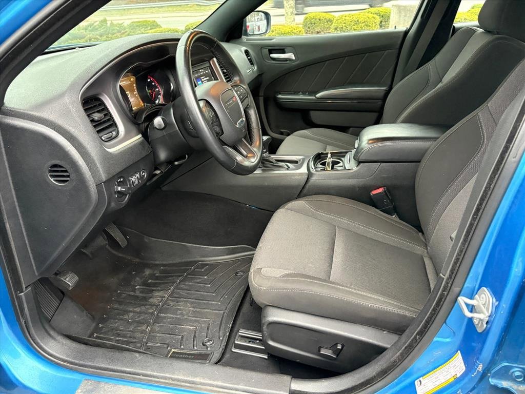 Used 2019 Dodge Charger SXT image 13