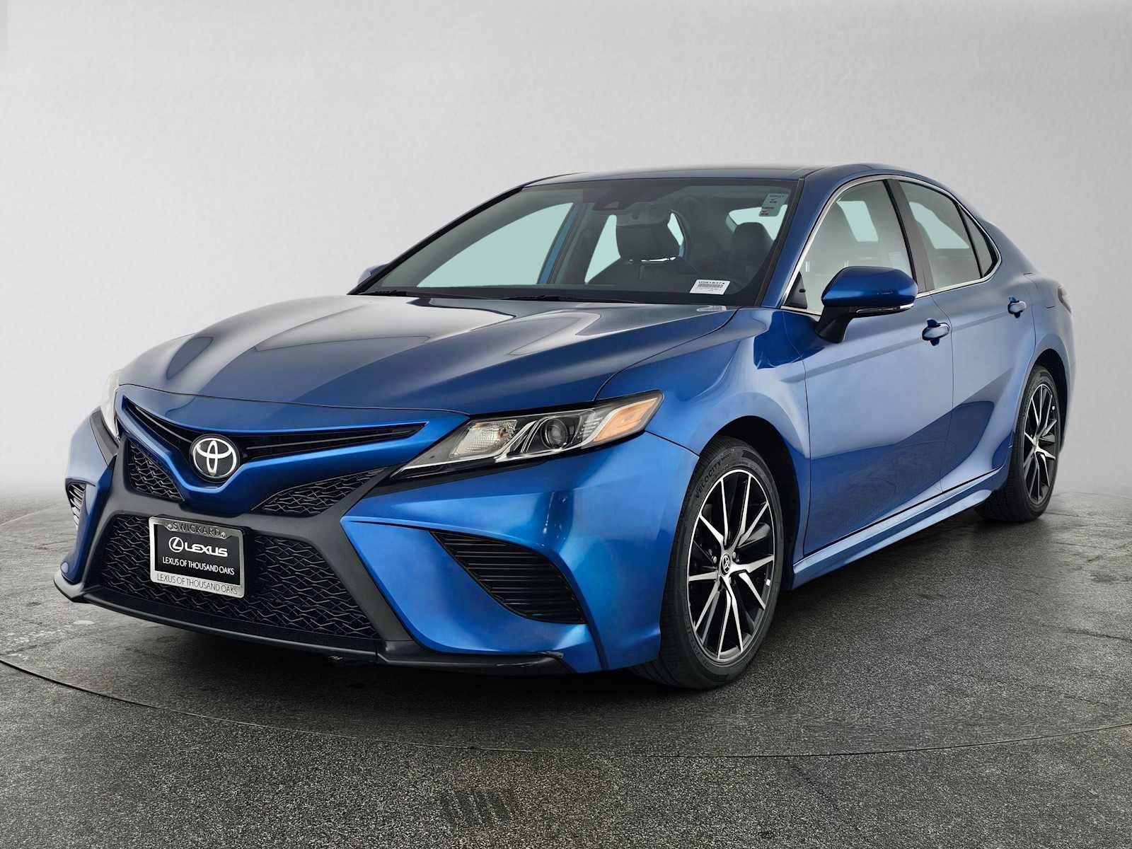 Used 2019 Toyota Camry SE FWD image 7