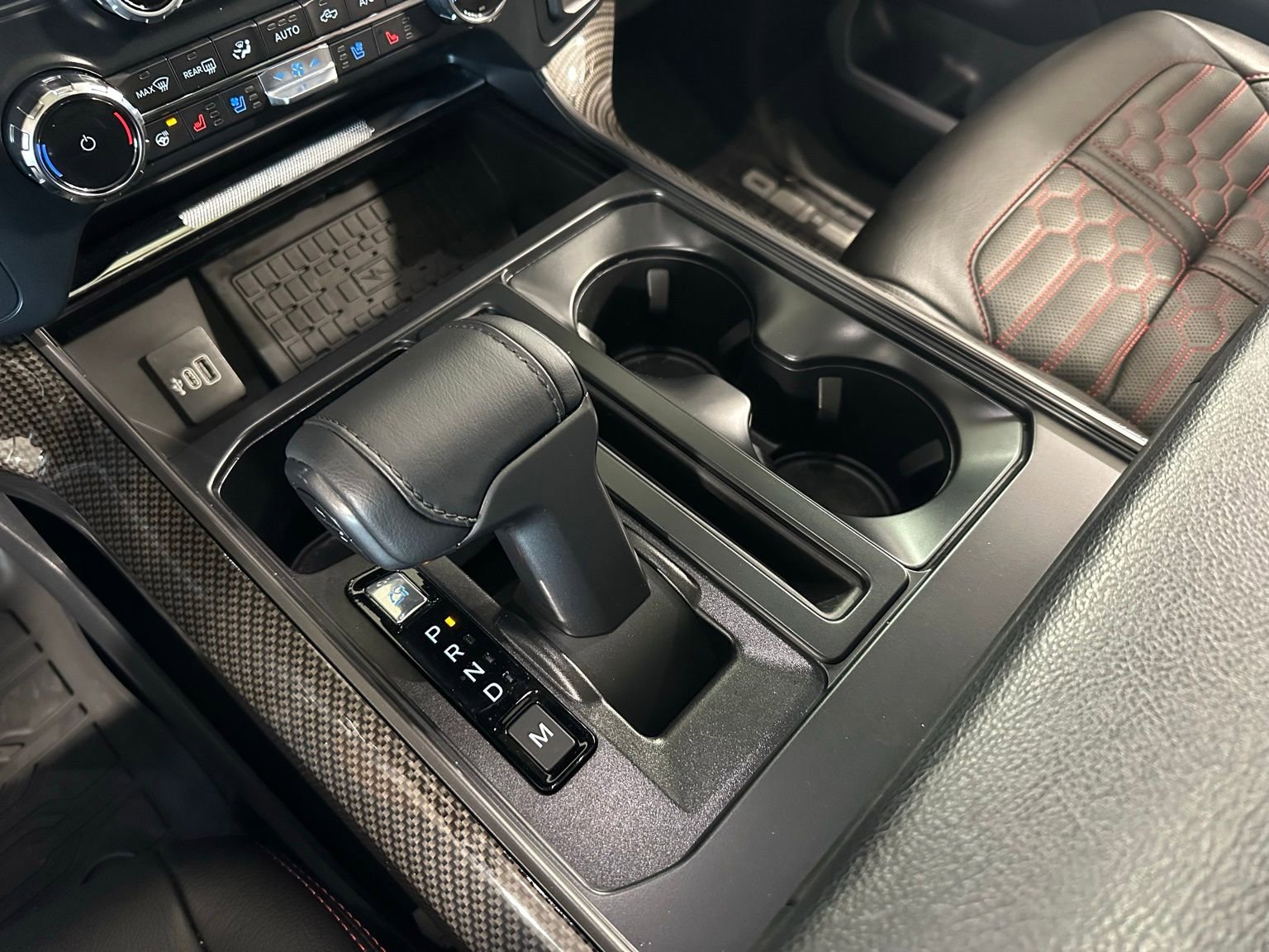 Used 2025 Ford F150 Lariat w/ Equipment Group 502A High image 40