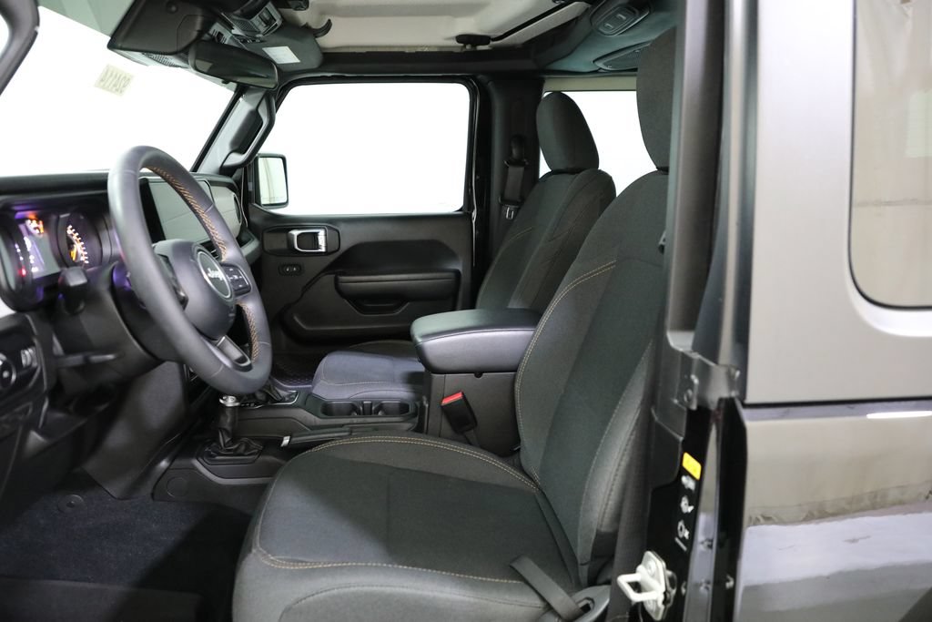Used 2024 Jeep Wrangler Sport AWD/4WD image 7