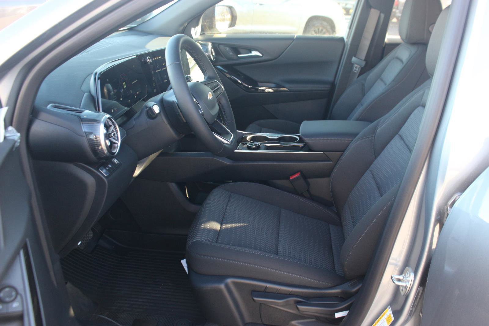 New 2026 Chevrolet Equinox LT image 11