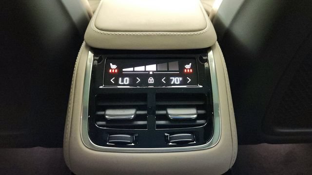 New 2026 Volvo XC90 T8 Ultra w/ Protection Package Premier AWD/4WD image 32