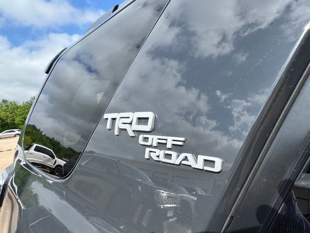 Used 2024 Toyota 4Runner TRD Off-Road Premium AWD/4WD image 33
