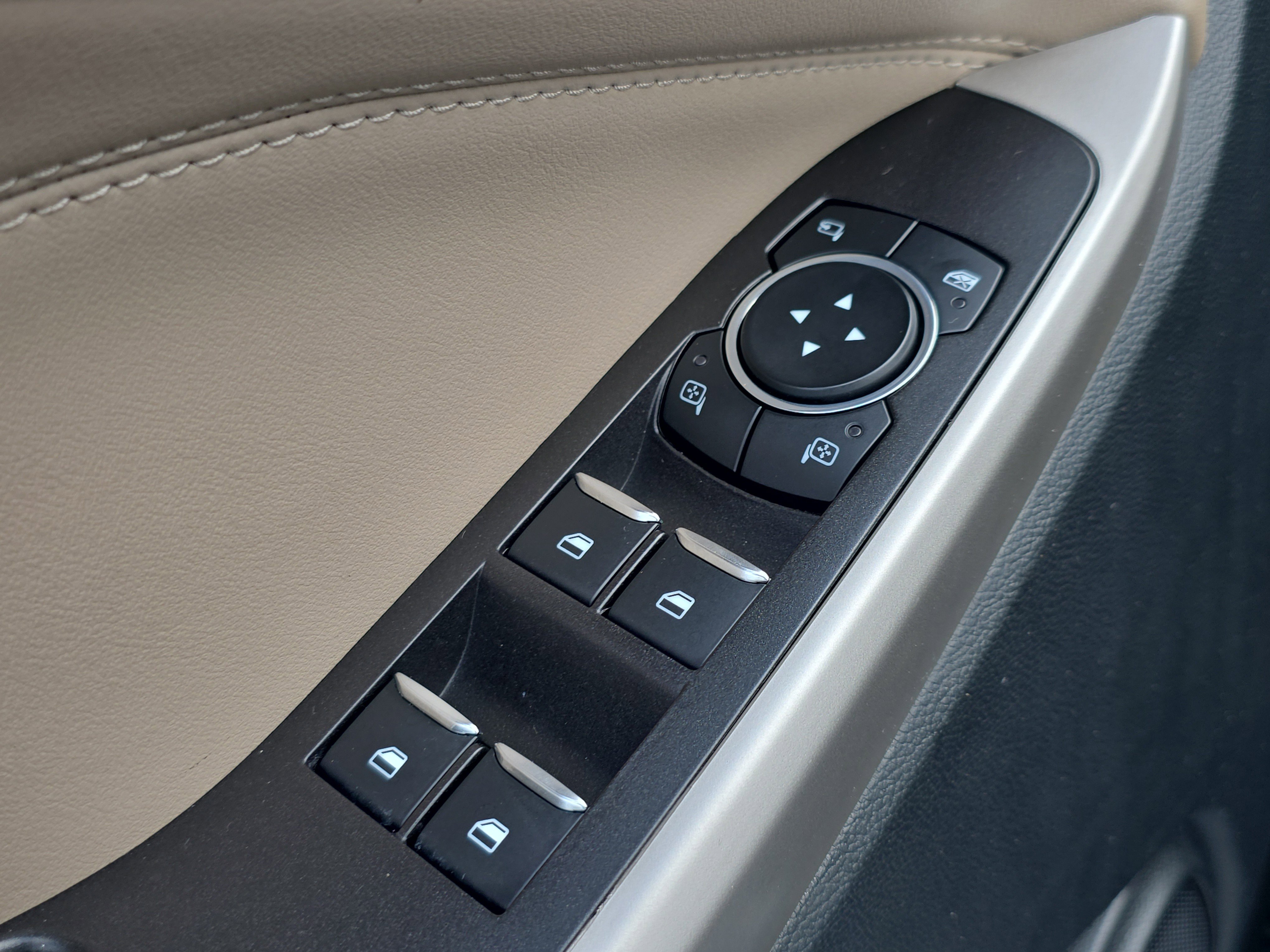 Used 2023 Ford Explorer Limited RWD image 19