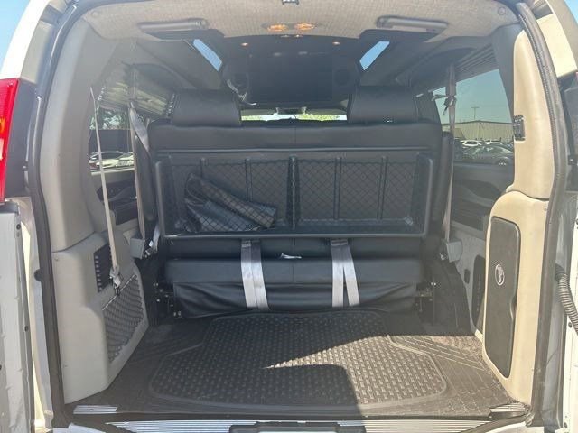 Used 2023 Chevrolet Express 2500 RWD image 32