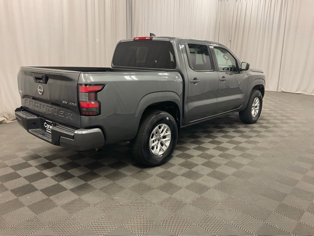 Used 2024 Nissan Frontier SV image 3