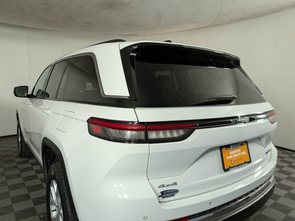 Certified 2023 Jeep Grand Cherokee Limited AWD/4WD image 14
