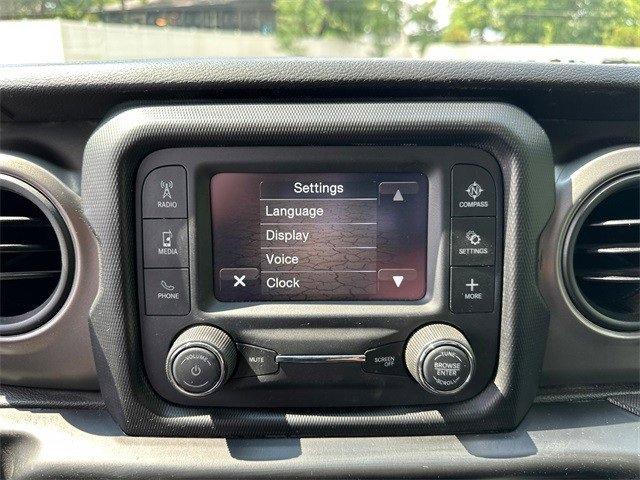 Used 2021 Jeep Gladiator Willys image 25