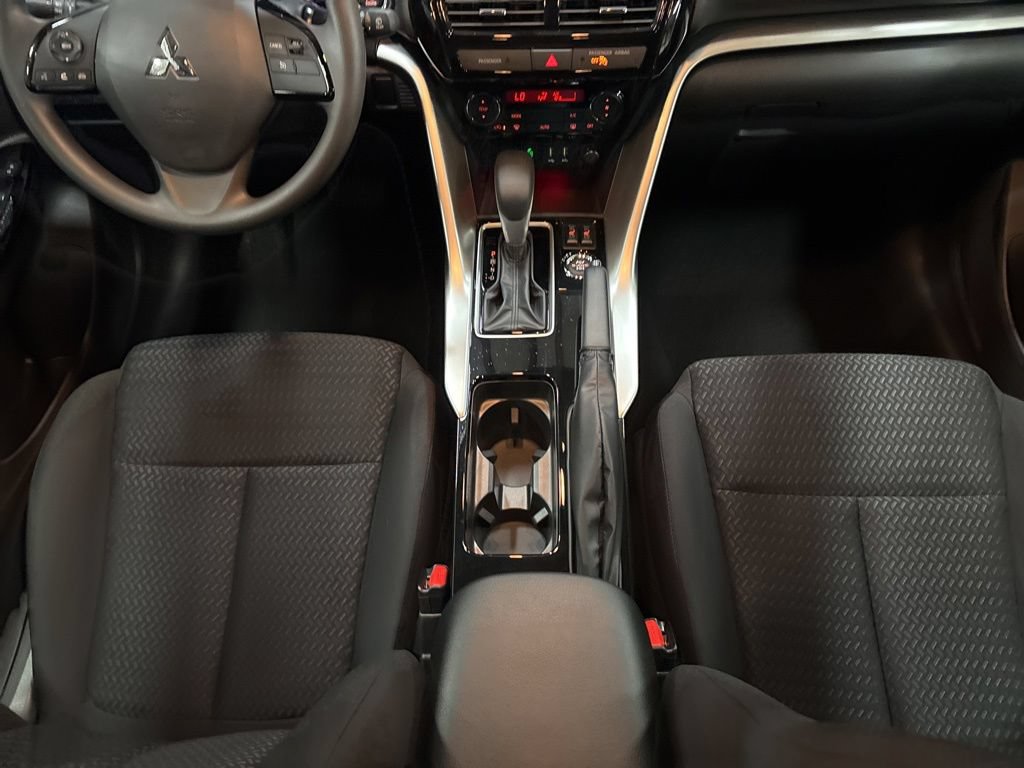 Used 2024 Mitsubishi Eclipse Cross LE AWD/4WD image 19