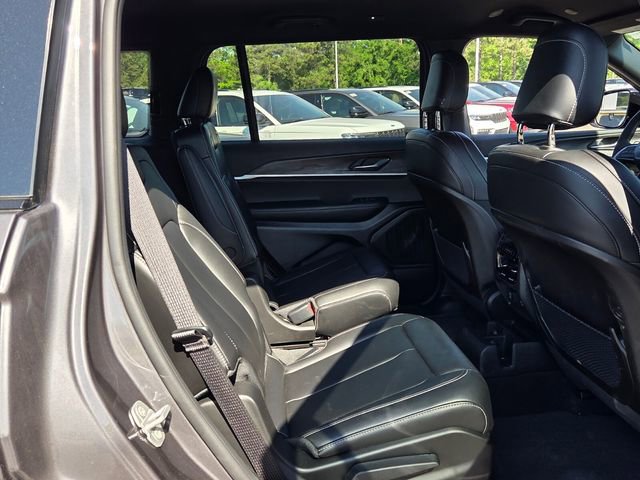 Used 2025 Jeep Grand Cherokee L Limited RWD image 16