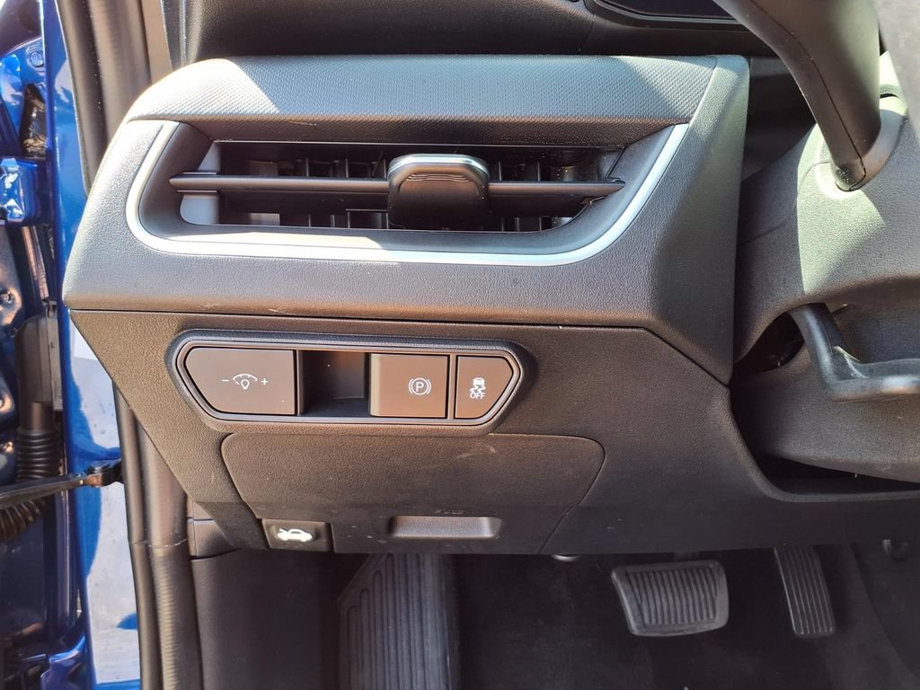 Used 2025 Kia K4 FWD image 17