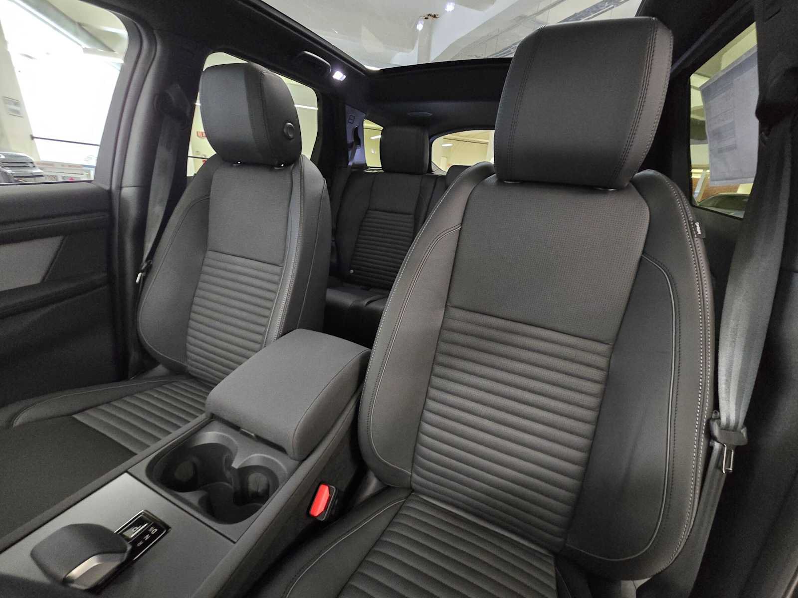 New 2026 Land Rover Discovery Sport Landmark AWD/4WD image 21