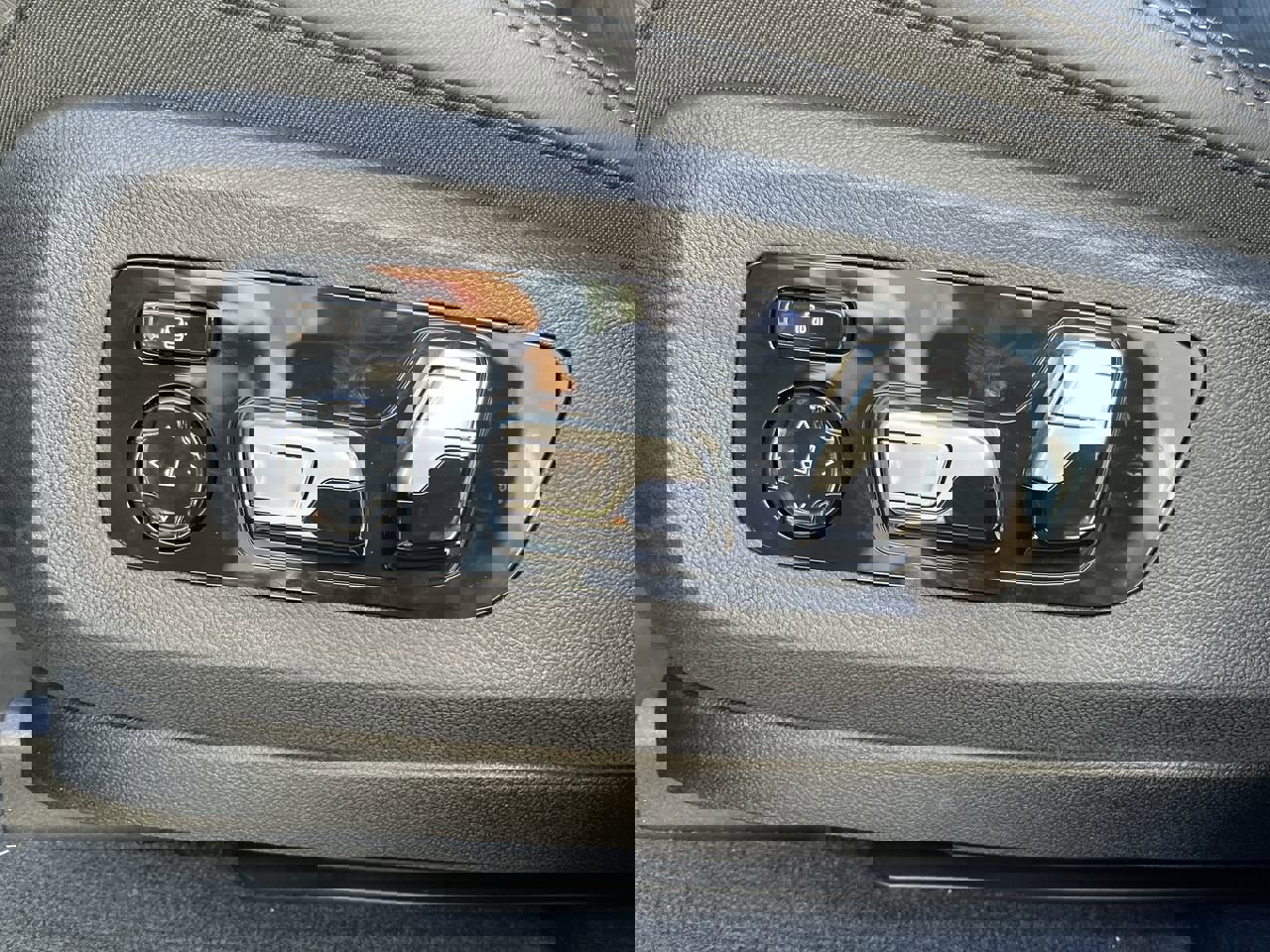 Used 2026 BMW X5 sDrive40i w/ Climate Comfort Package image 15