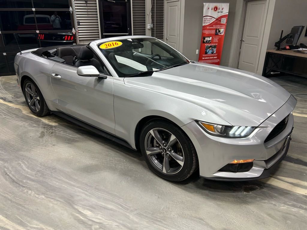 Used 2016 Ford Mustang Convertible w/ Equipment Group 051A image 33