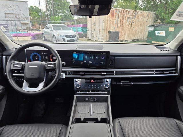 Used 2025 Hyundai Santa Fe SEL FWD image 24