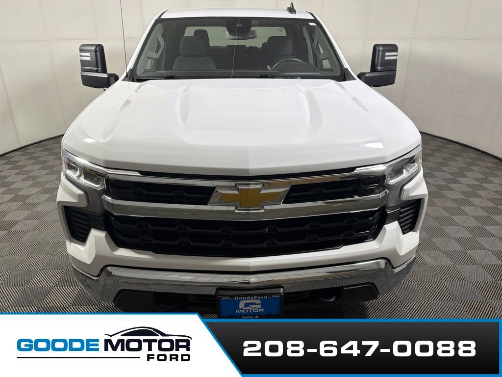 Used 2022 Chevrolet Silverado 1500 LT w/ Max Trailering Package AWD/4WD image 3