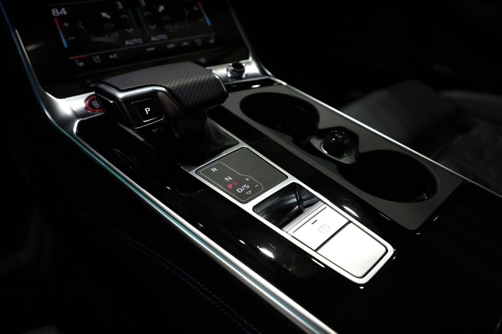 Used 2022 Audi RS 7 Sportback AWD/4WD image 29