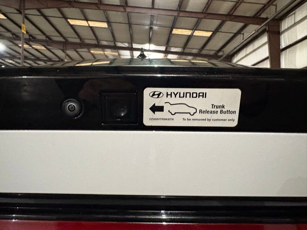 Used 2025 Hyundai Sonata SEL FWD image 14