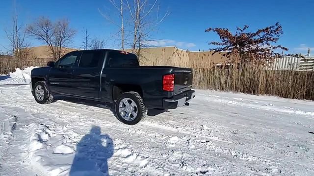 Used 2018 Chevrolet Silverado 1500 LT w/ LT Eassist Package AWD/4WD image 6