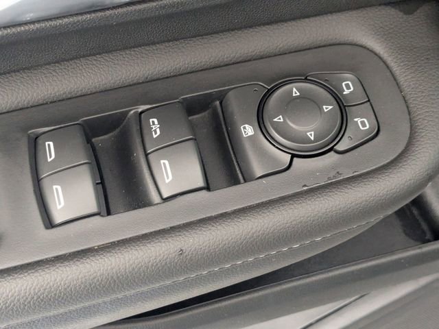 Certified 2023 GMC Terrain SLE w/ Driver Convenience Package image 12