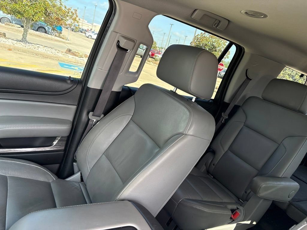 Used 2017 Chevrolet Tahoe LT w/ Luxury Package AWD/4WD image 13