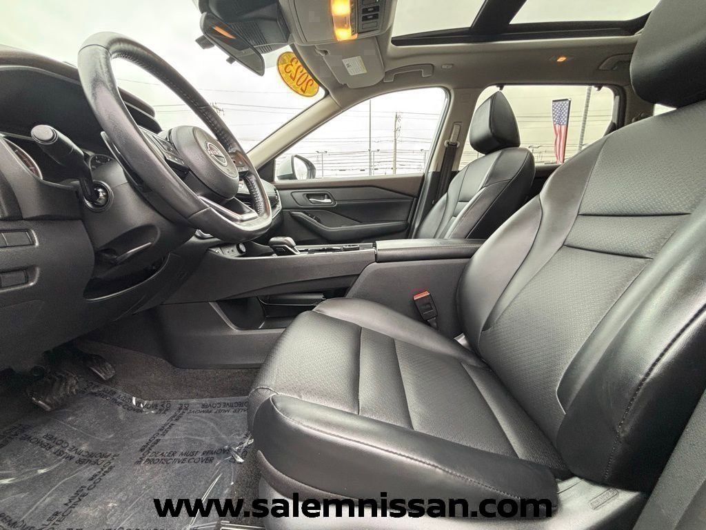 Certified 2023 Nissan Rogue SV w/ SV Premium B Package image 9