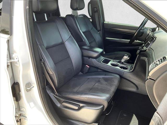 Used 2020 Jeep Grand Cherokee Laredo w/ Laredo X Package RWD image 9