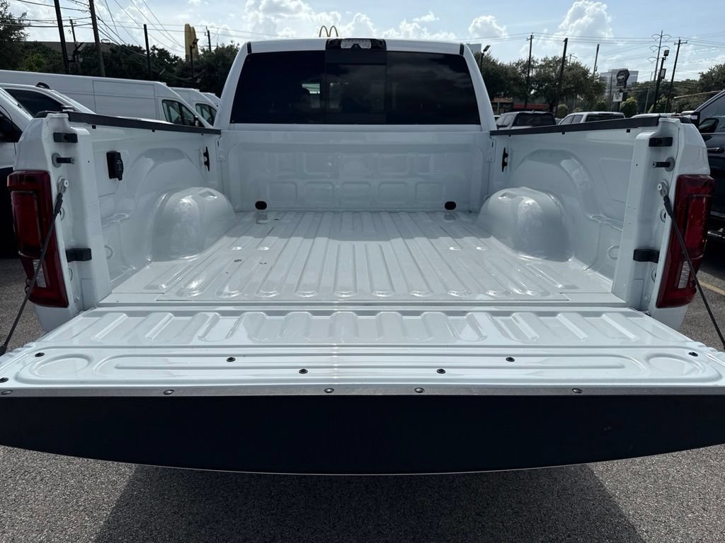 Used 2025 RAM 2500 Laramie AWD/4WD image 10